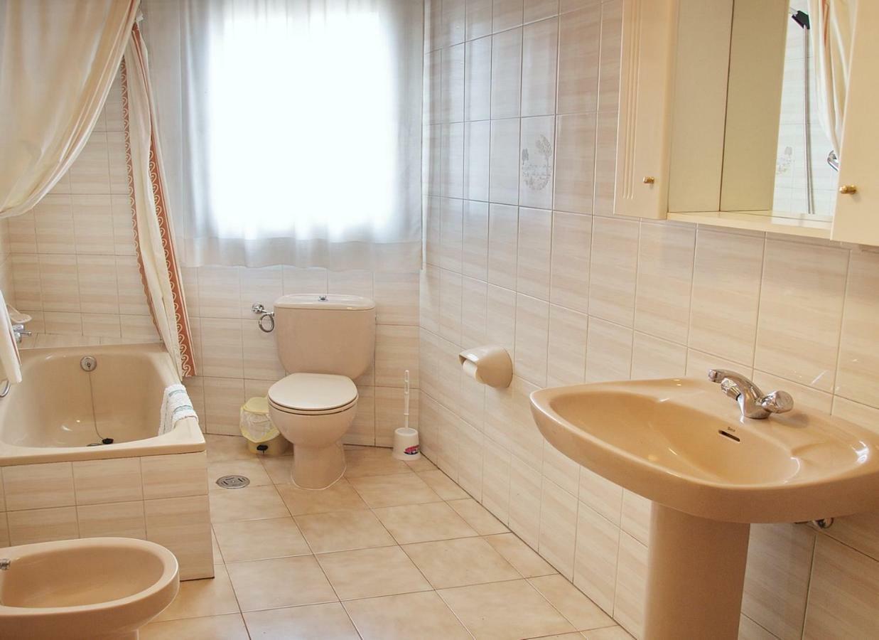 Apartamentos Vacacionales Caracas Sanxenxo Eksteriør billede